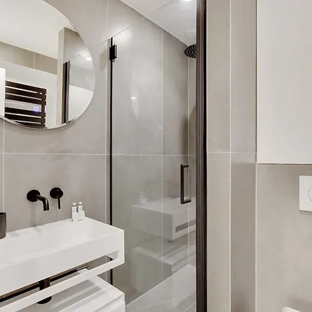 Pelican - Louvre Apartment *