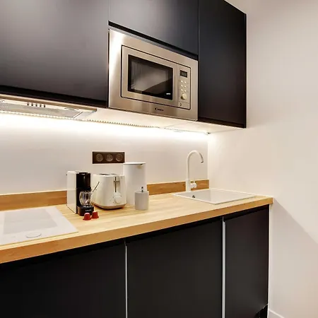Pelican - Louvre Apartment Paris